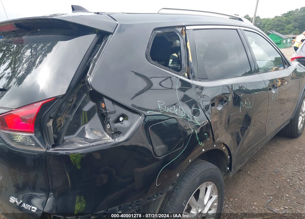 2019 NISSAN ROGUE SV VIN: JN8AT2MV8KW383638