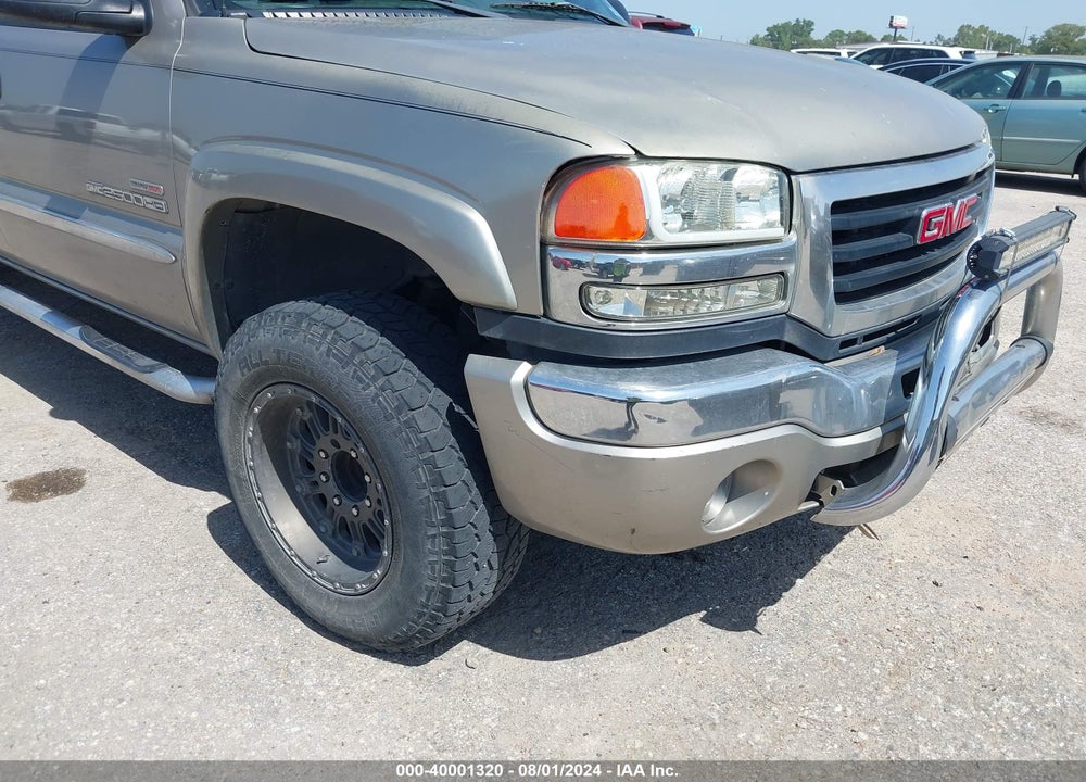 2003 GMC SIERRA 2500HD SLE VIN: 1GTHC23103F129402