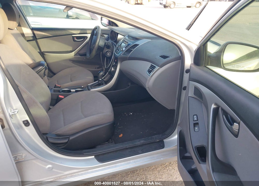 2015 HYUNDAI ELANTRA SE VIN: 5NPDH4AE2FH618959