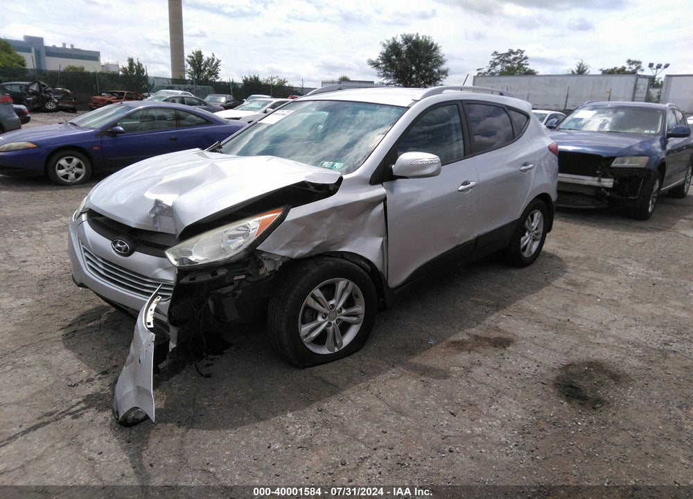 2013 HYUNDAI TUCSON GLS VIN: KM8JUCACXDU714442
