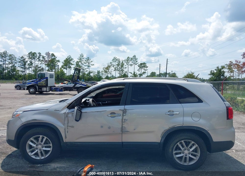 2014 KIA SORENTO LX VIN: 5XYKT4A6XEG544842