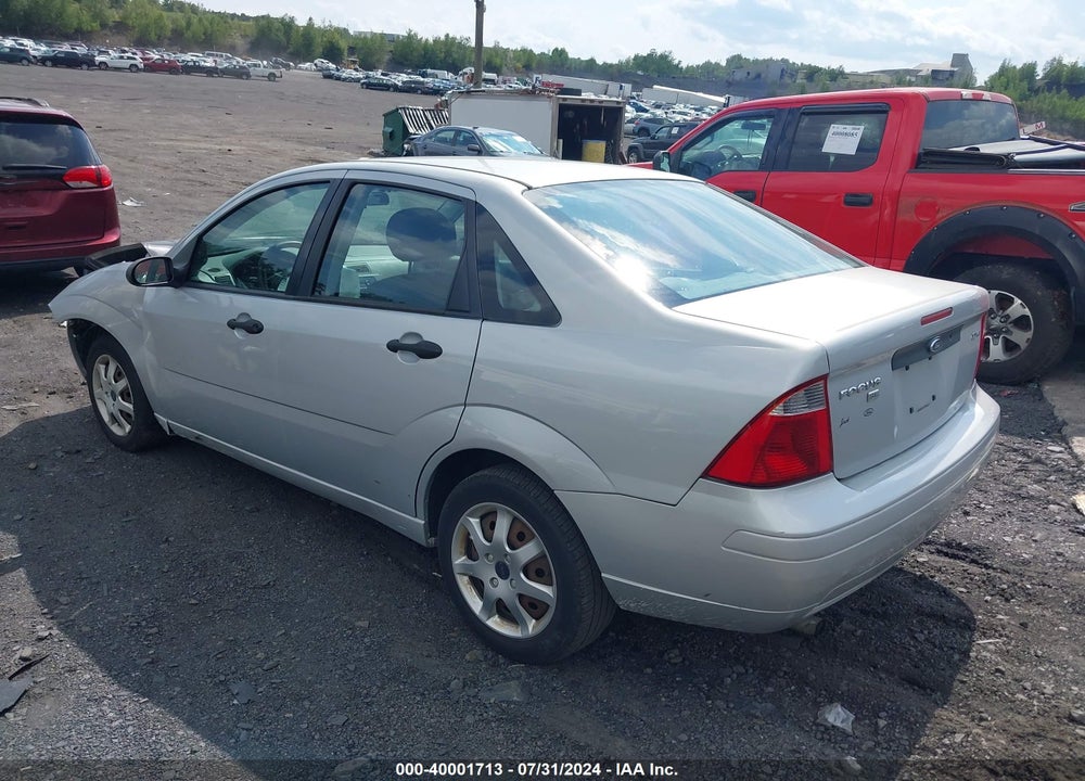 2005 FORD FOCUS ZX4 VIN: 1FAFP34N85W290821