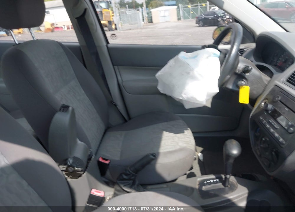 2005 FORD FOCUS ZX4 VIN: 1FAFP34N85W290821