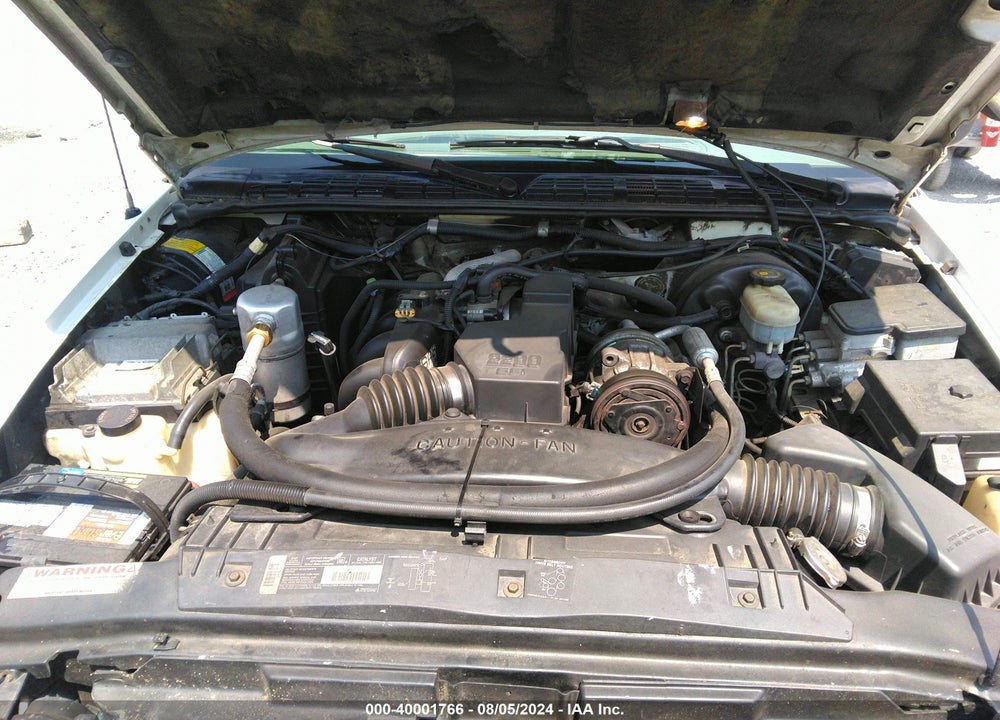1998 CHEVROLET S-10 LS FLEETSIDE VIN: 1GCCS1947WK203435
