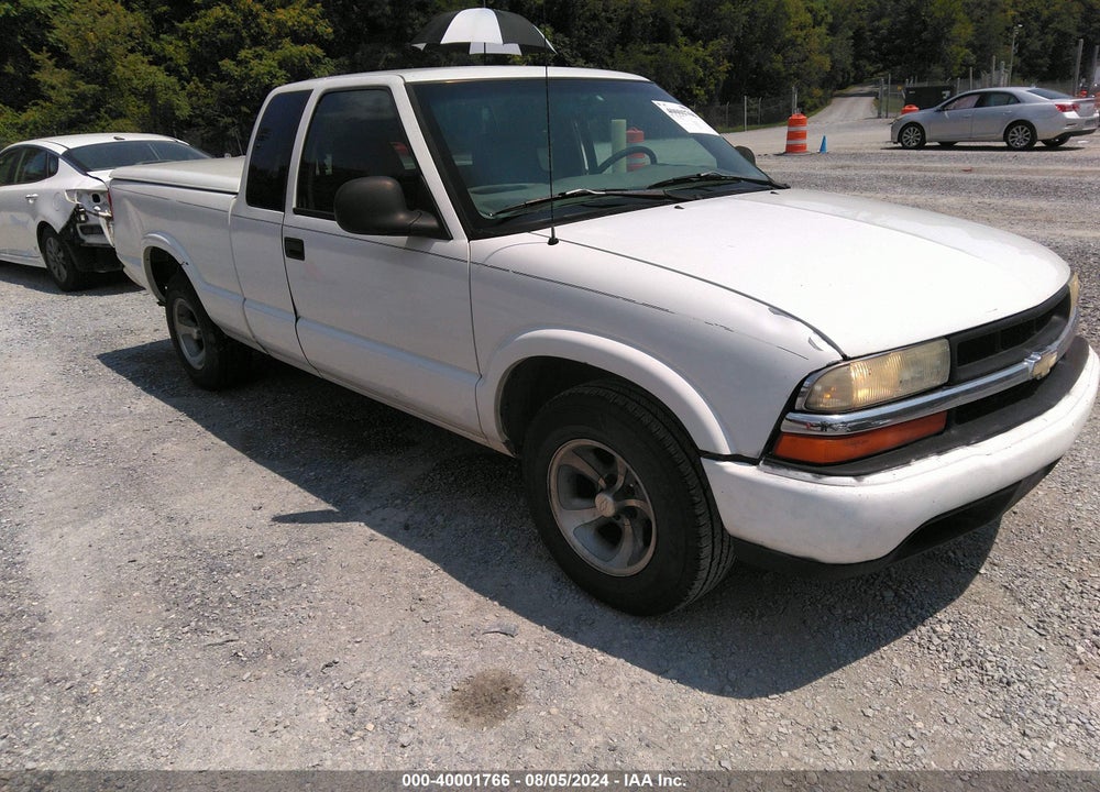 1998 CHEVROLET S-10 LS FLEETSIDE VIN: 1GCCS1947WK203435