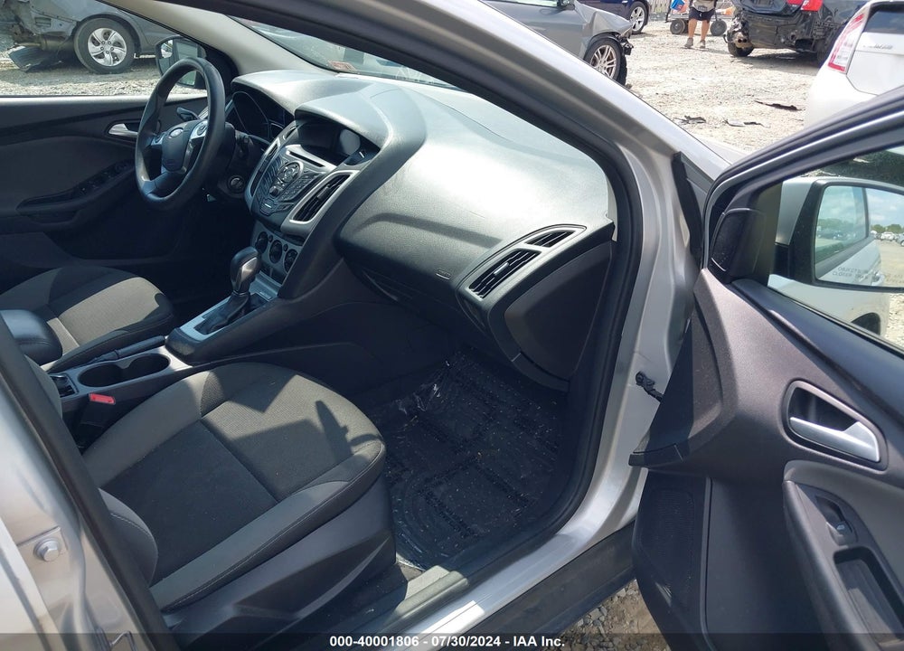 2014 FORD FOCUS SE VIN: 1FADP3K28EL318439