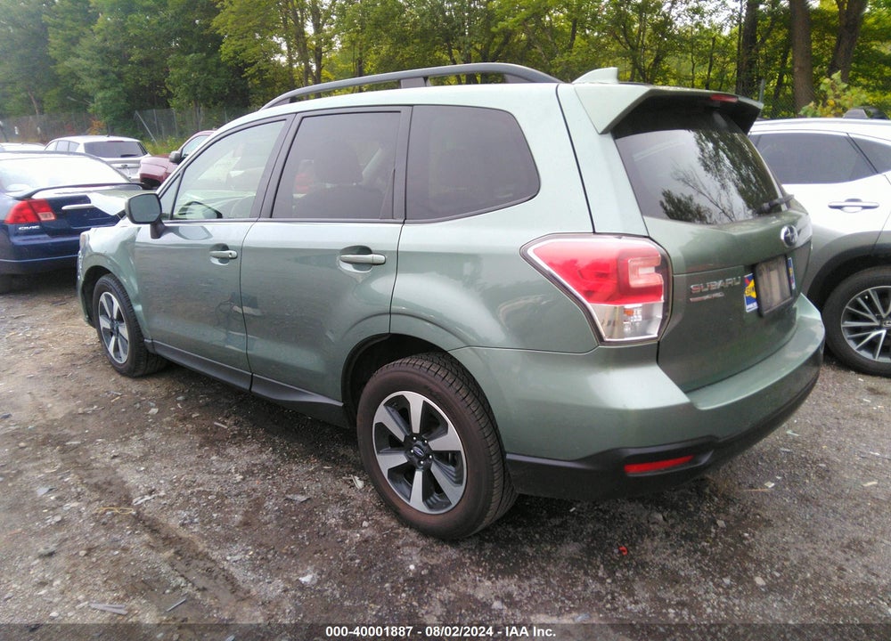 2018 SUBARU FORESTER 2.5I PREMIUM VIN: JF2SJAEC7JH575134