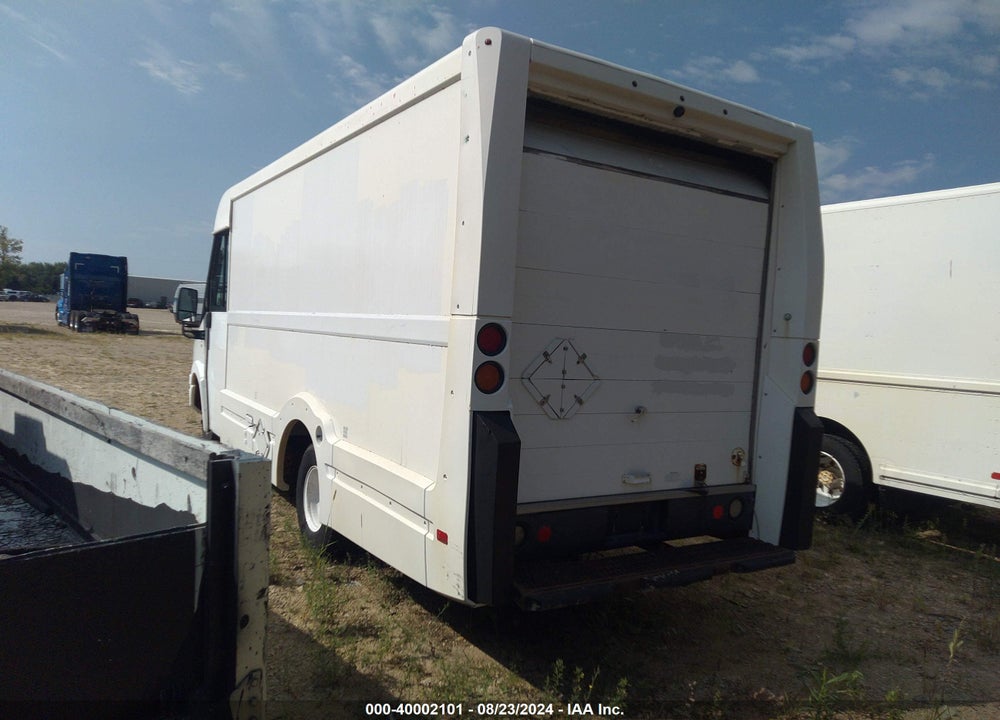 2012 ISUZU COMMERCIAL VAN VIN: JALB4T174C7W00377