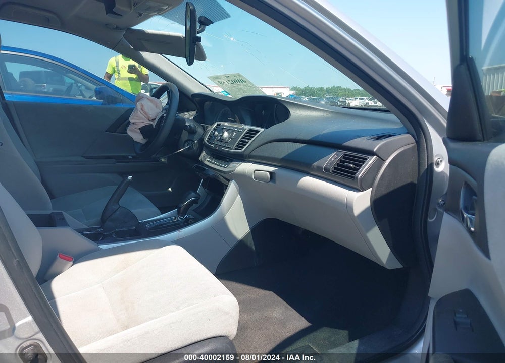 2013 HONDA ACCORD LX VIN: 1HGCR2F30DA083575
