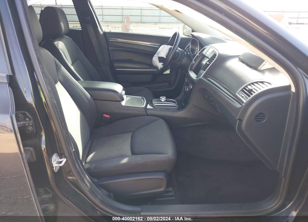 2018 CHRYSLER 300 TOURING VIN: 2C3CCAAG3JH234222