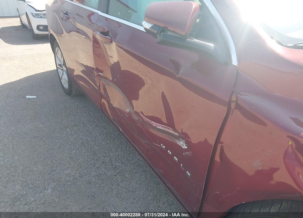 2017 CHEVROLET IMPALA 1LT VIN: 2G1105SA5H9152714