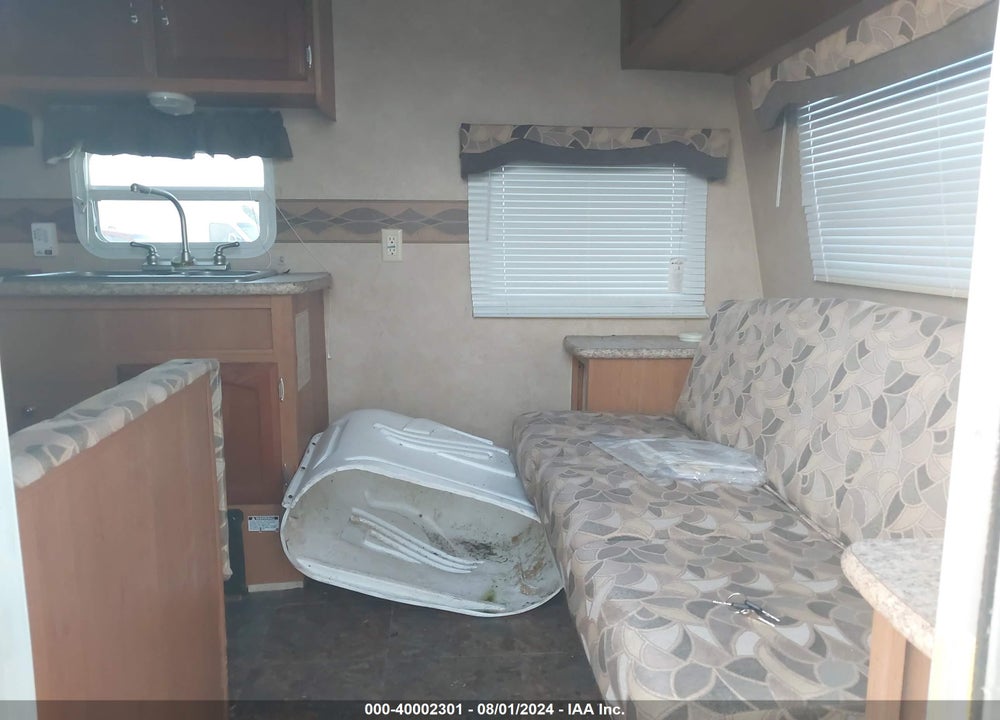 2010 FOREST RIVER SALEM VIN: 4X4TSMT23AR397951