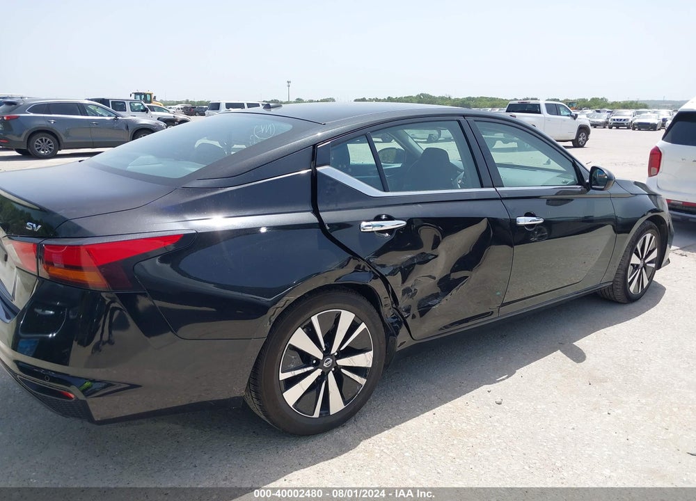 2022 NISSAN ALTIMA SV FWD VIN: 1N4BL4DV1NN393469