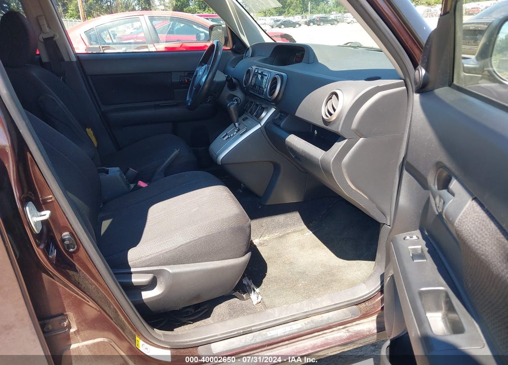 2009 SCION XB VIN: JTLKE50E191072243