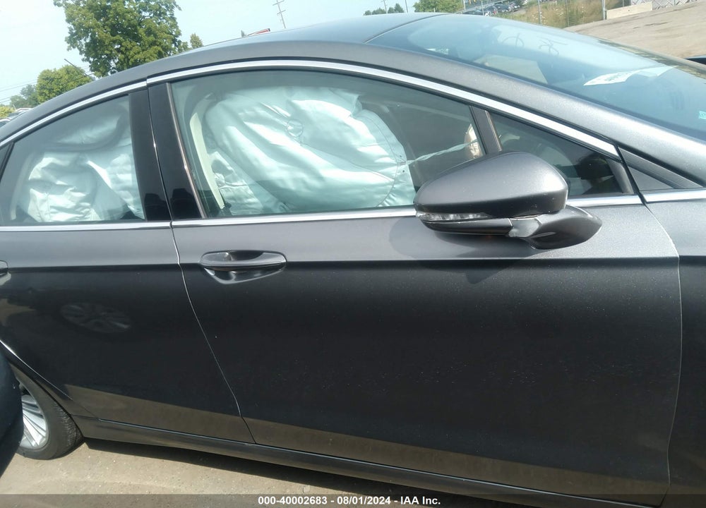 2014 FORD FUSION SE VIN: 3FA6P0H92ER358402
