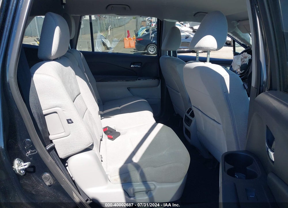 2018 HONDA PILOT EX VIN: 5FNYF5H33JB024907