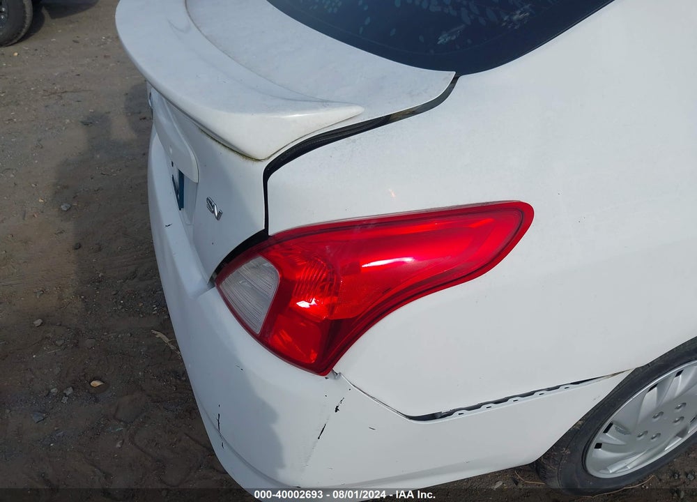 2017 NISSAN VERSA 1.6 SV VIN: 3N1CN7AP4HL864909