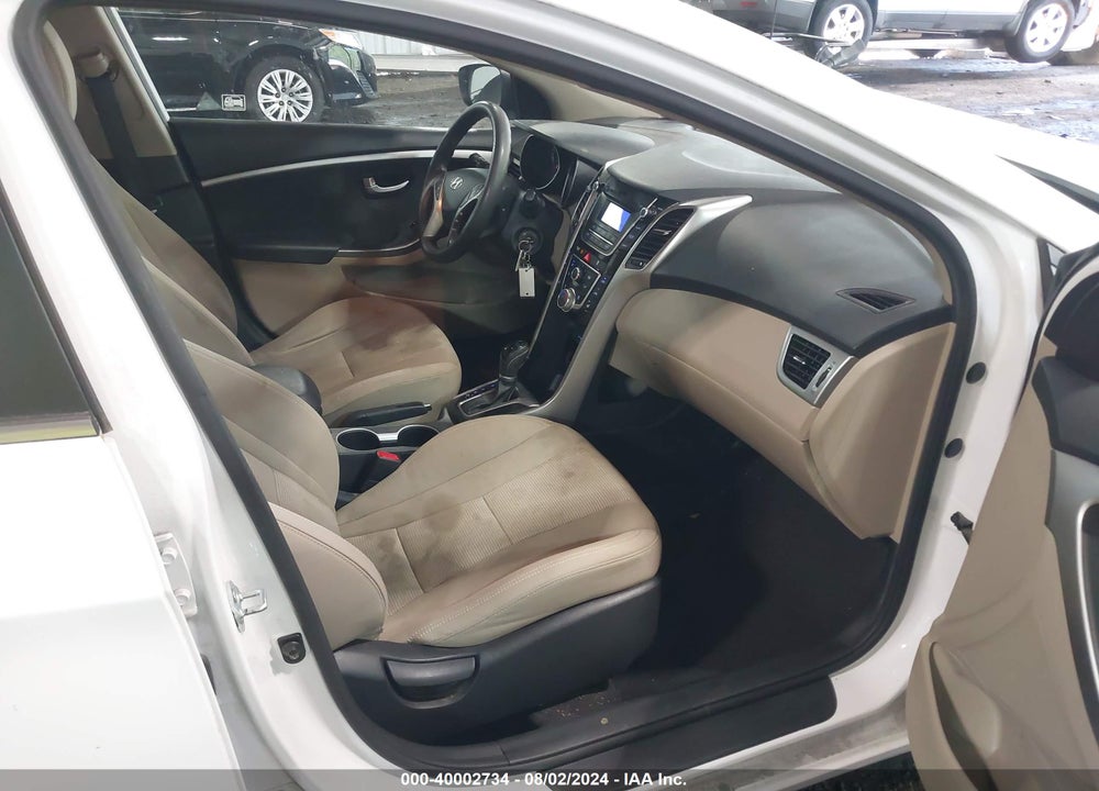 2013 HYUNDAI ELANTRA GT VIN: KMHD35LEXDU134179