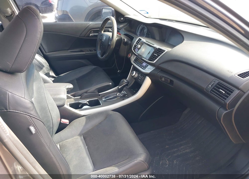 2013 HONDA ACCORD EX-L VIN: 1HGCR2F82DA180143