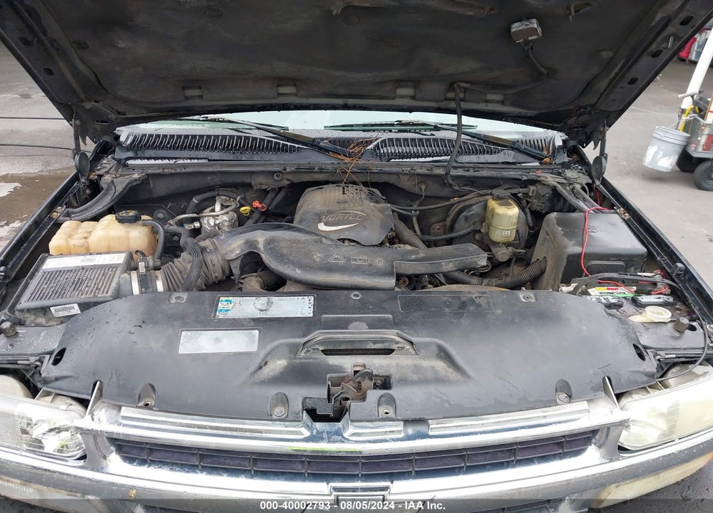 2002 CHEVROLET TAHOE COMMERCIAL VIN: 1GNEC13V02J285605