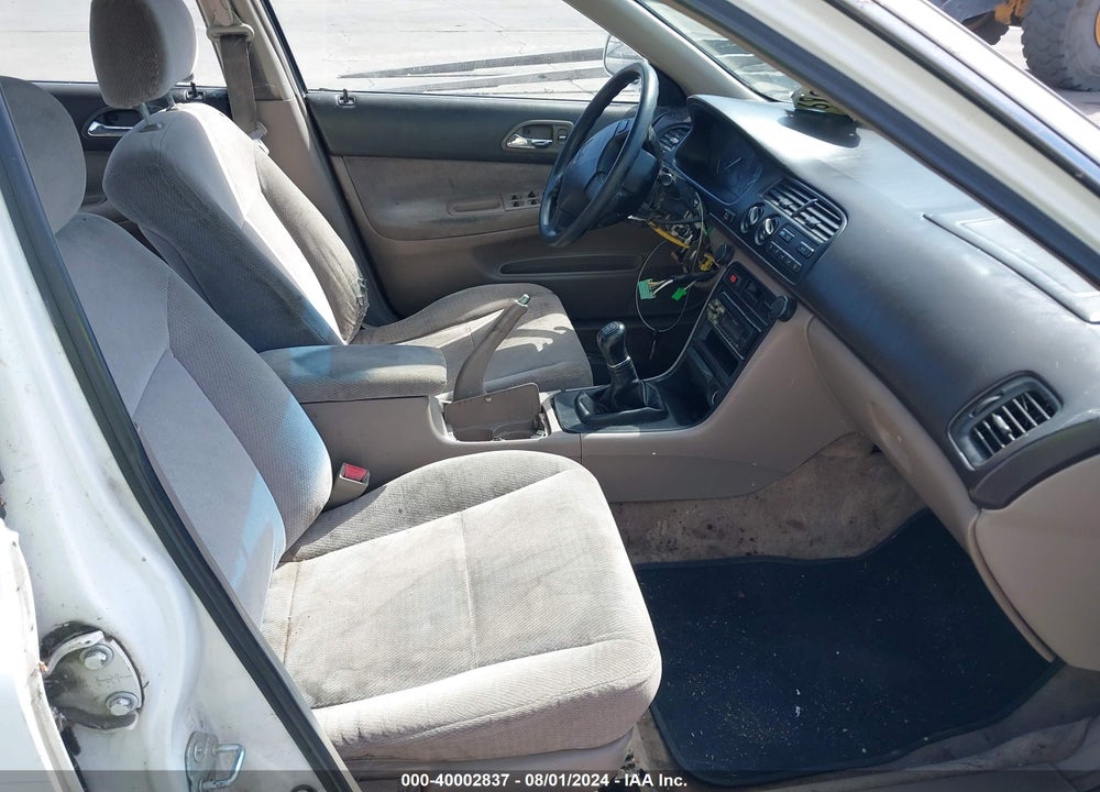 1996 HONDA ACCORD LX/EX VIN: 1HGCD5537TA029030