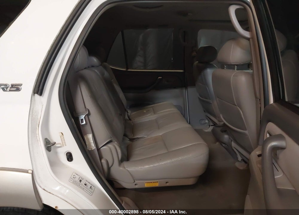 2004 TOYOTA SEQUOIA SR5 V8 VIN: 5TDBT44A54S233224