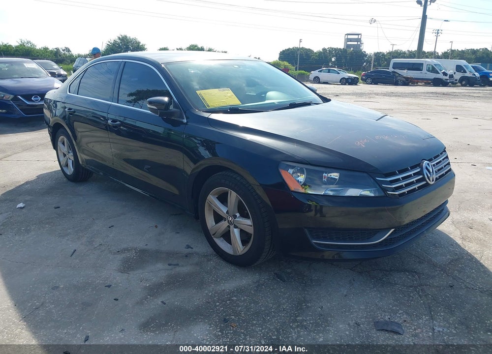 2015 VOLKSWAGEN PASSAT 2.0L TDI SE VIN: 1VWBV7A37FC084687