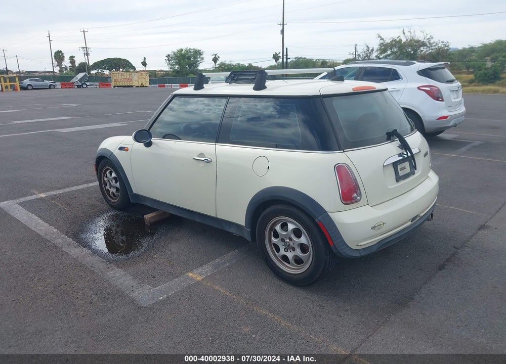 2005 MINI COOPER VIN: WMWRC33425TJ67199