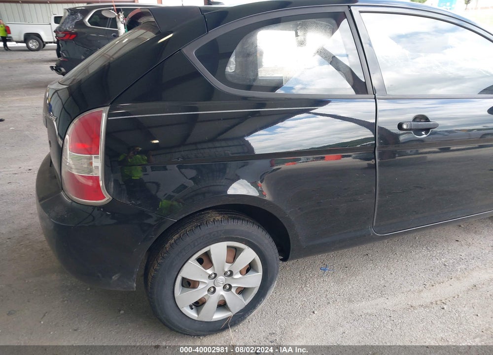 2009 HYUNDAI ACCENT GS VIN: KMHCM36C09U118099