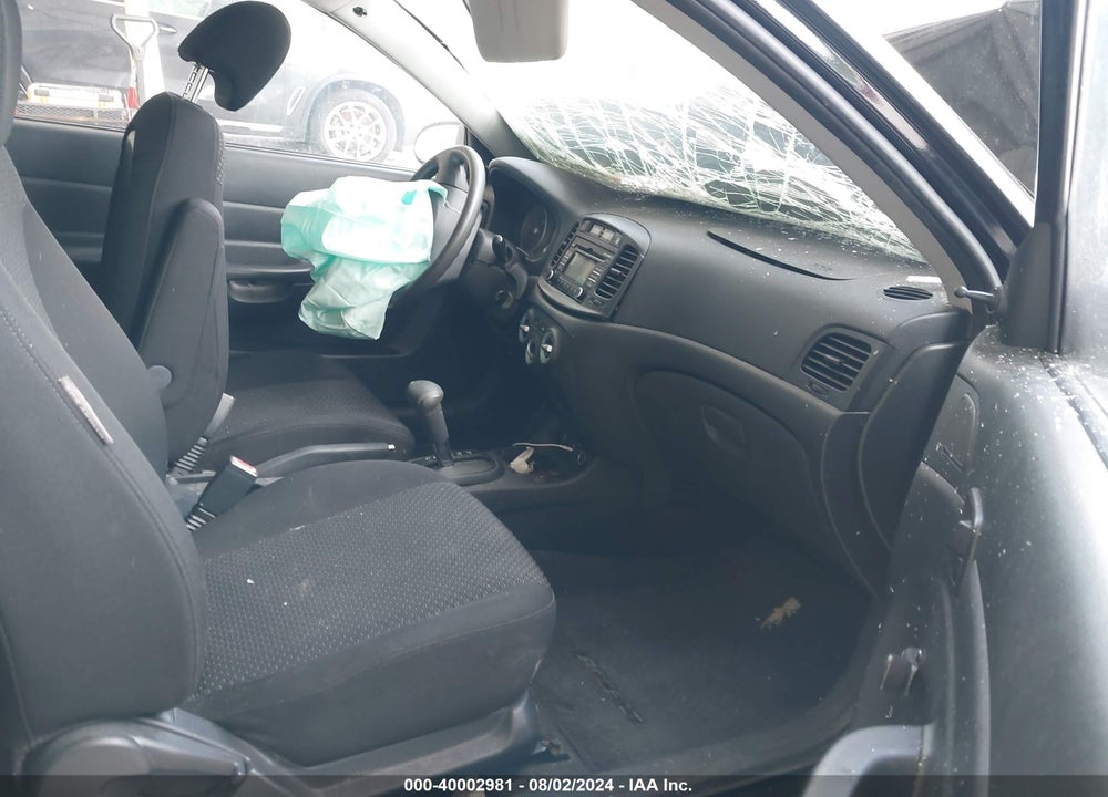 2009 HYUNDAI ACCENT GS VIN: KMHCM36C09U118099