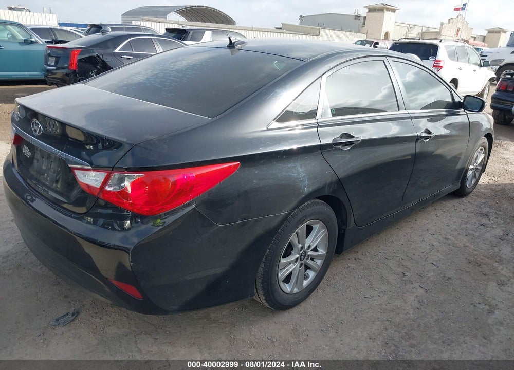 2014 HYUNDAI SONATA GLS VIN: 5NPEB4AC7EH847902