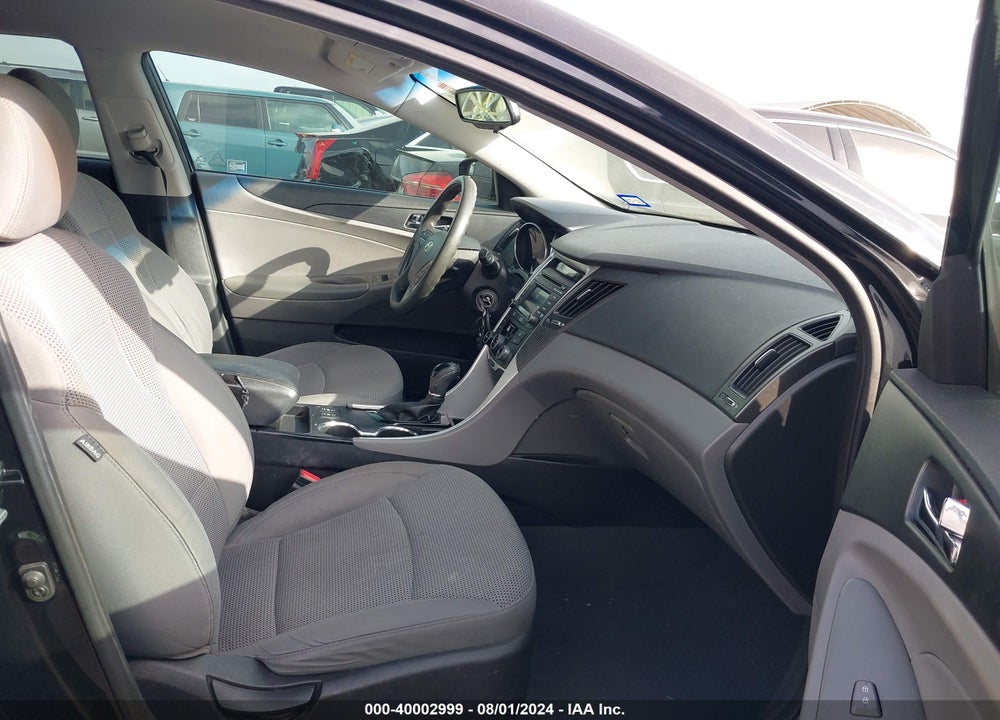 2014 HYUNDAI SONATA GLS VIN: 5NPEB4AC7EH847902