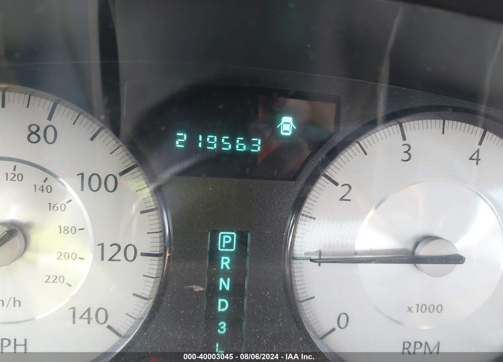 2008 CHRYSLER 300 LX VIN: 2C3KA43R28H155507