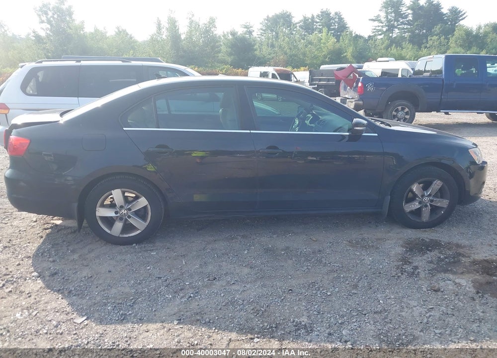 2013 VOLKSWAGEN JETTA VIN: 3VWLL7AJ8DM421601