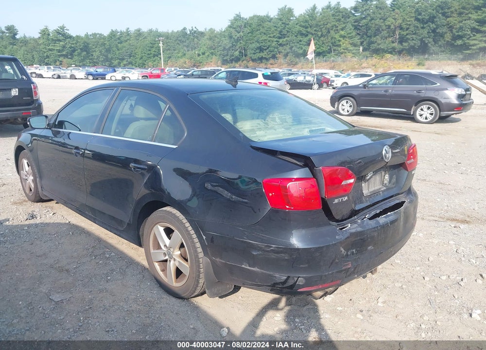 2013 VOLKSWAGEN JETTA VIN: 3VWLL7AJ8DM421601