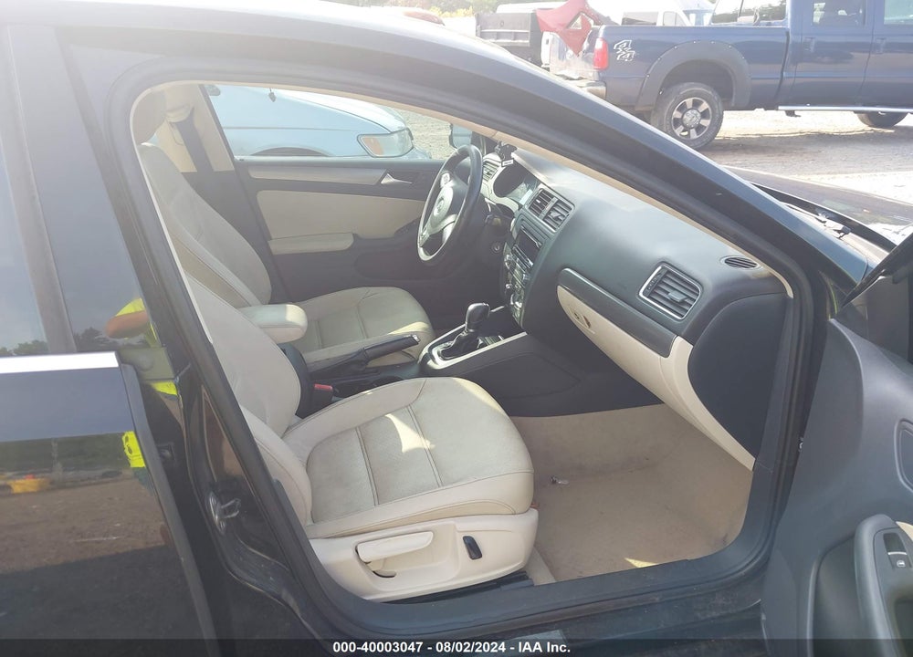 2013 VOLKSWAGEN JETTA VIN: 3VWLL7AJ8DM421601