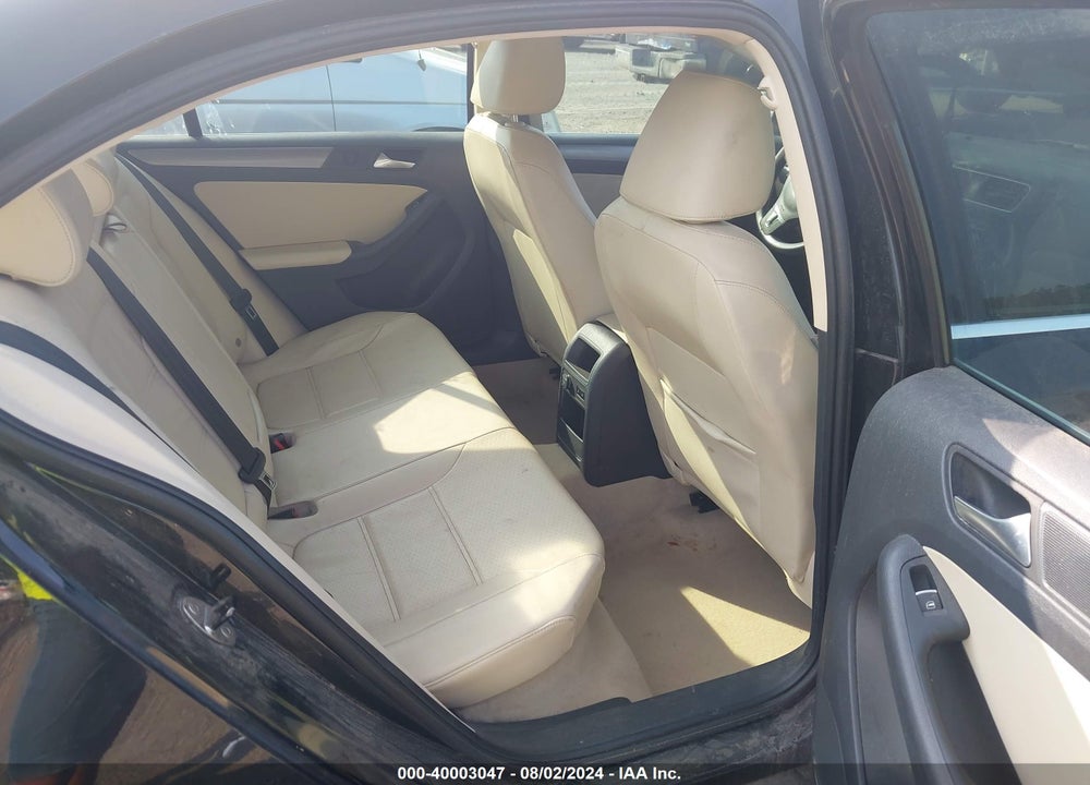 2013 VOLKSWAGEN JETTA VIN: 3VWLL7AJ8DM421601