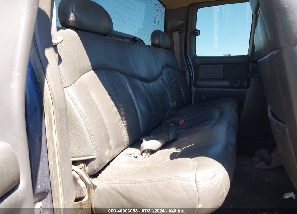 2002 CHEVROLET SILVERADO 2500HD LT VIN: 1GCHK29GX2E265636