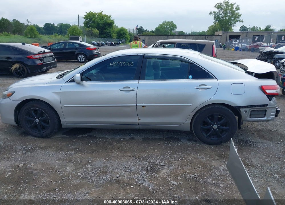 2011 TOYOTA CAMRY LE VIN: 4T1BF3EK1BU700703