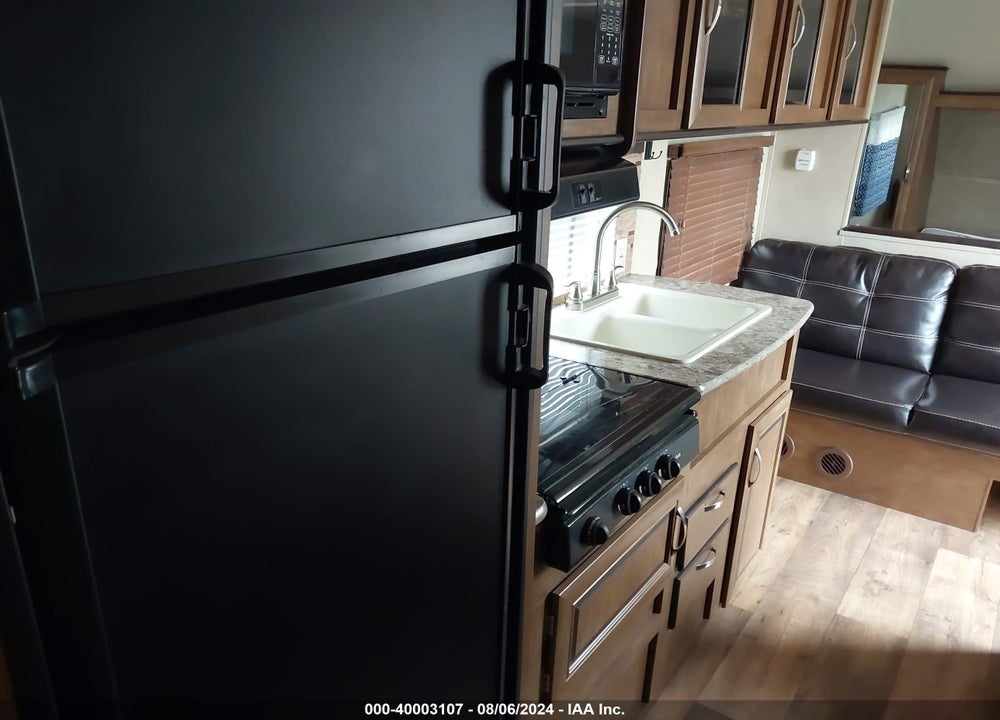2017 FOREST RIVER WILDWOOD M-28DBUD VIN: 4X4TWDB2XH7354266