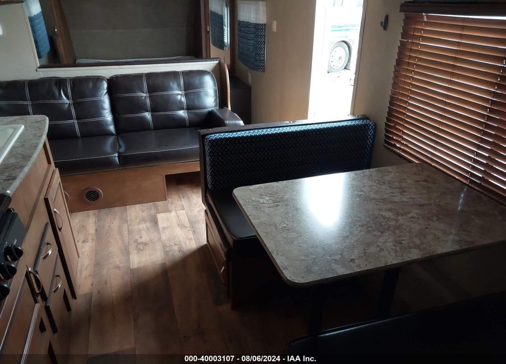 2017 FOREST RIVER WILDWOOD M-28DBUD VIN: 4X4TWDB2XH7354266