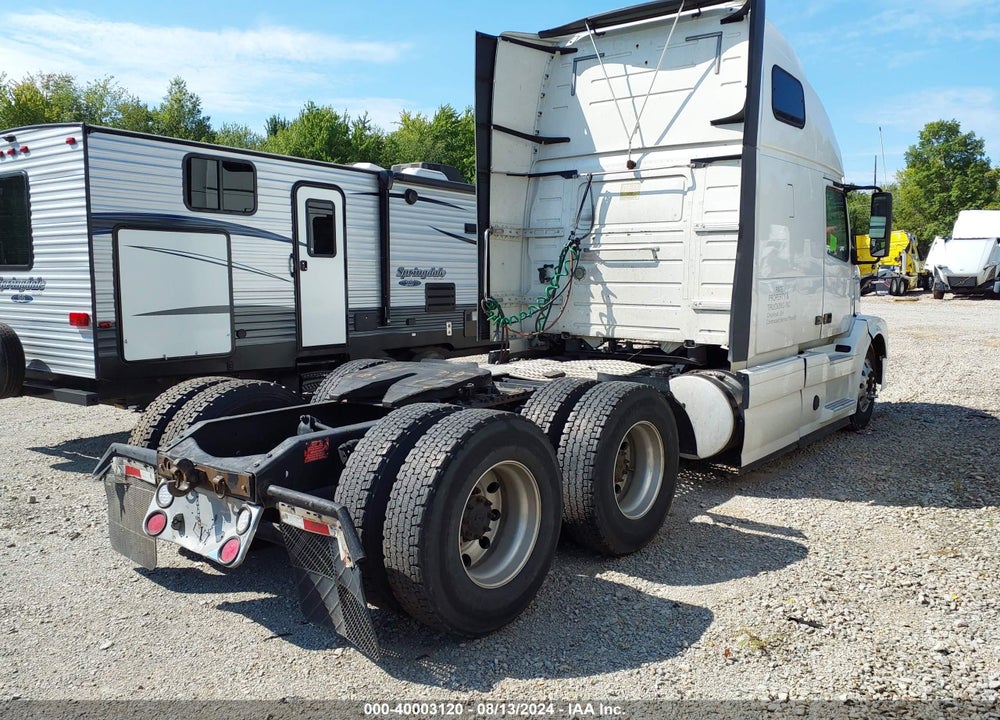2014 VOLVO VN VNL VIN: 4V4NC9EH2EN173176