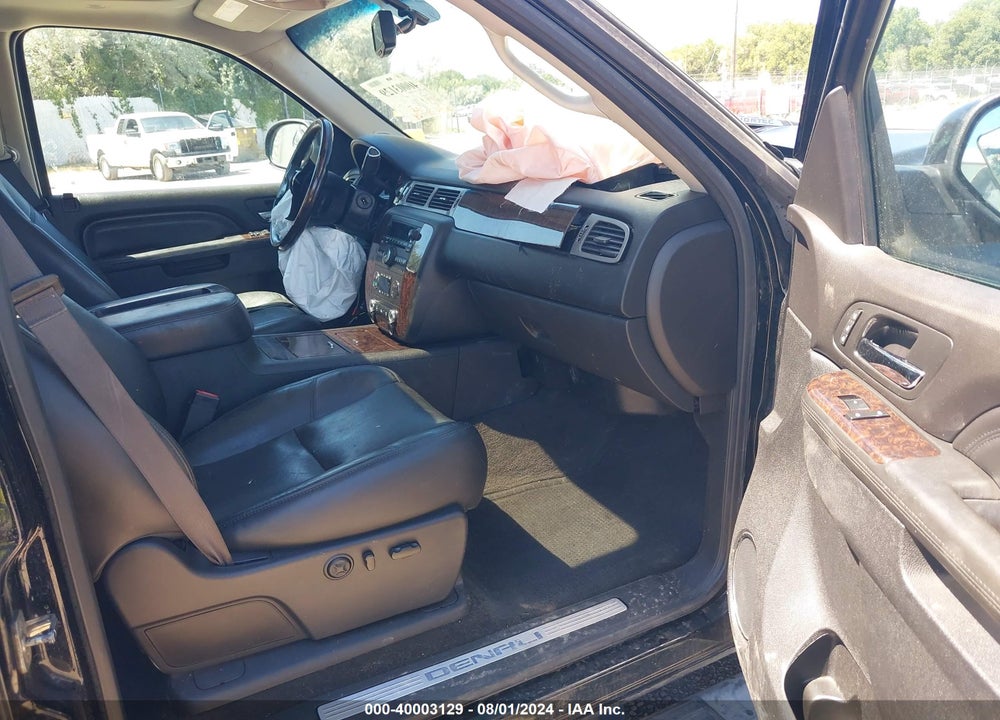 2013 GMC SIERRA 2500HD DENALI VIN: 1GT125EG9DF240183