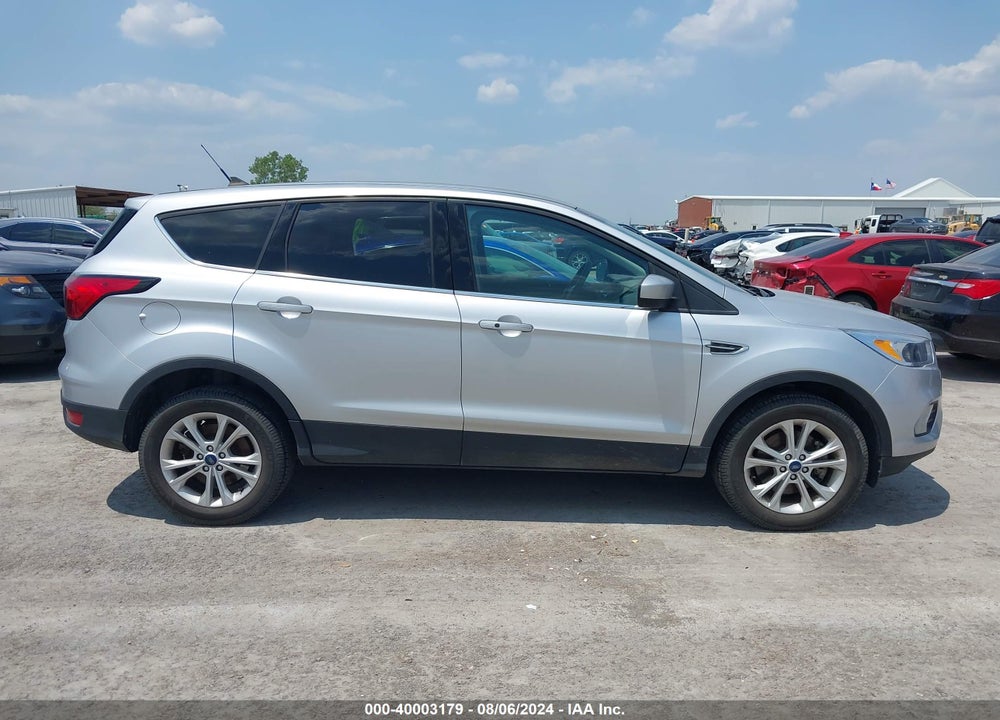 2019 FORD ESCAPE SE VIN: 1FMCU9GD5KUB33262
