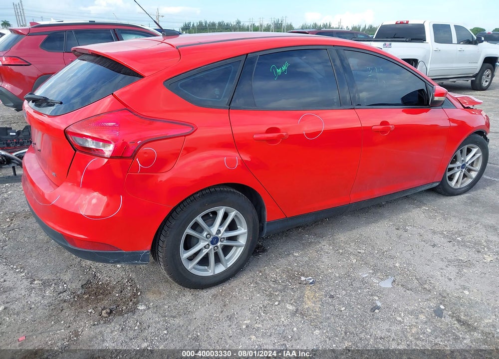 2017 FORD FOCUS SE VIN: 1FADP3K24HL225888