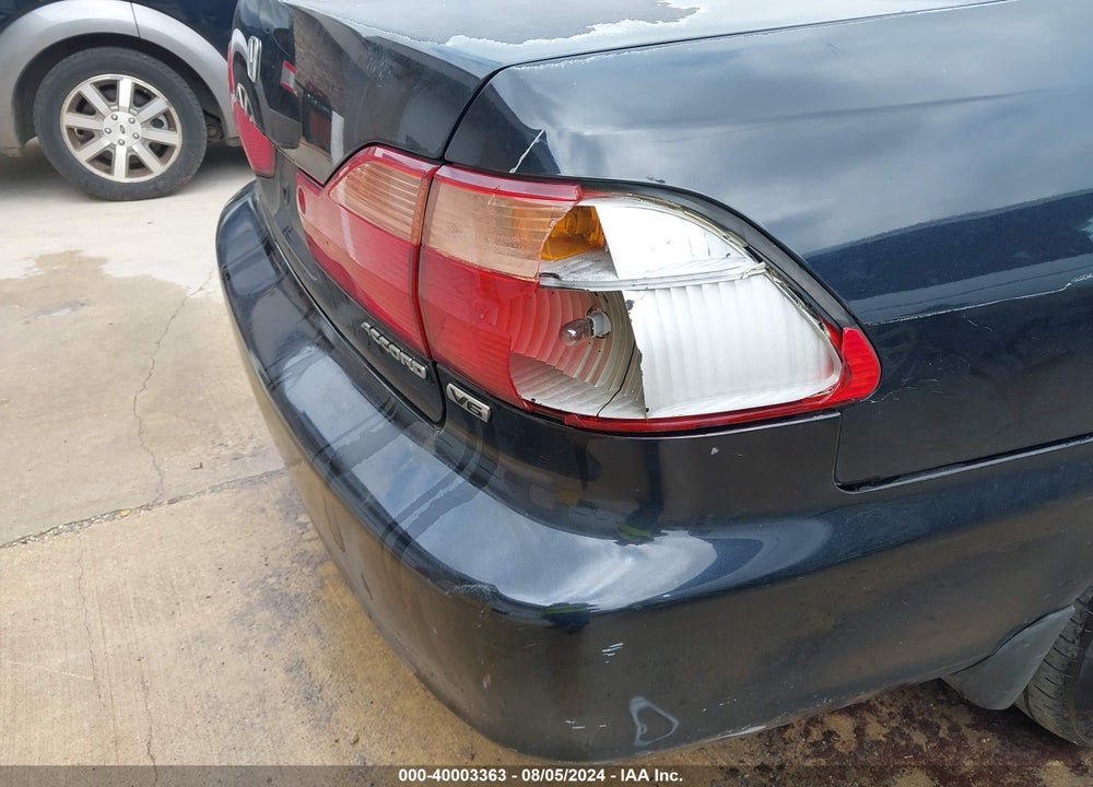 2000 HONDA ACCORD 3.0 EX VIN: 1HGCG1651YA089599