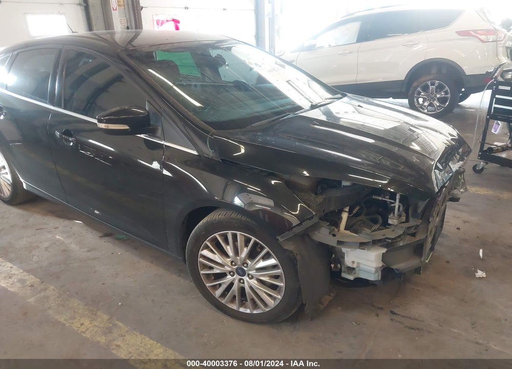 2015 FORD FOCUS TITANIUM VIN: 1FADP3N2XFL358647