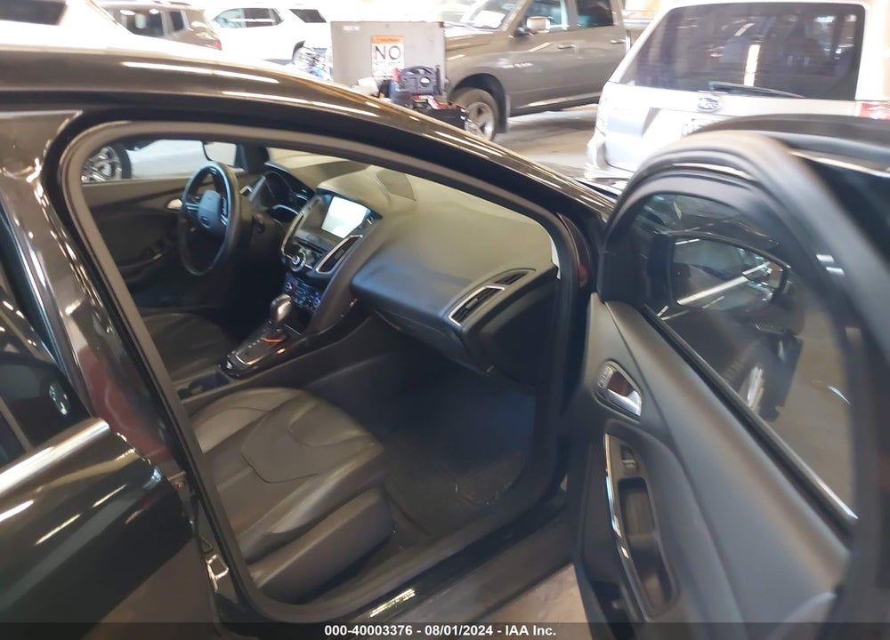2015 FORD FOCUS TITANIUM VIN: 1FADP3N2XFL358647