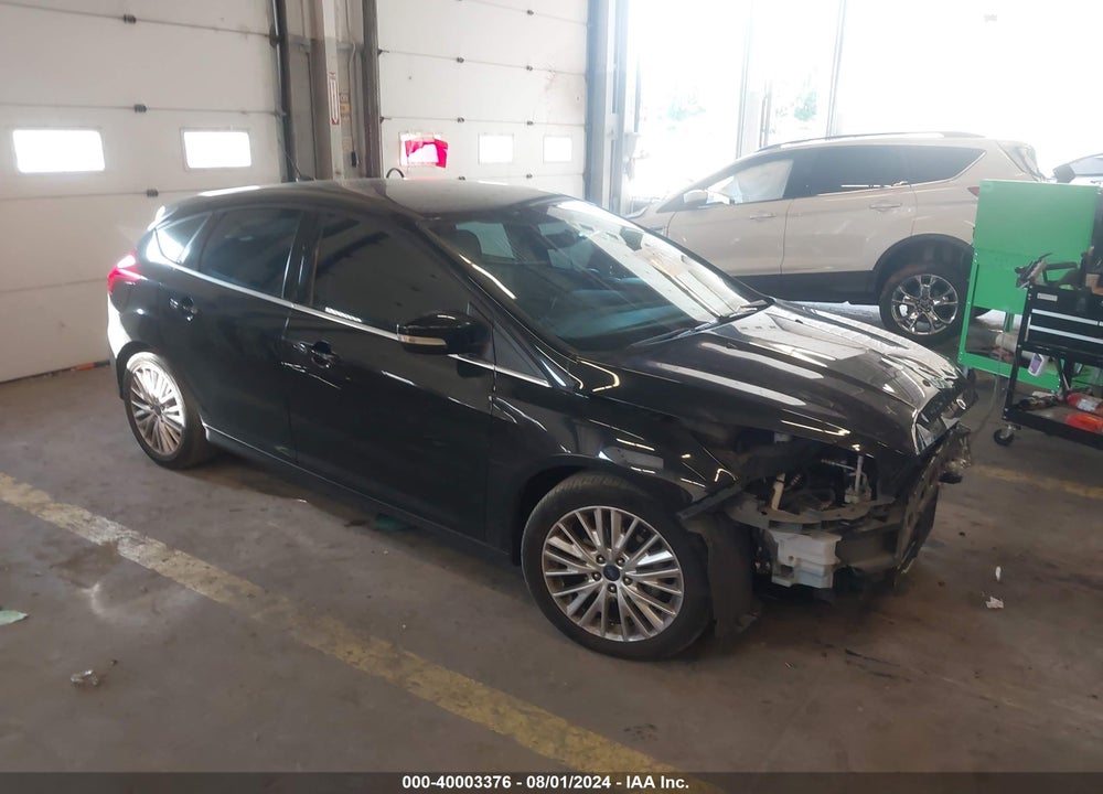 2015 FORD FOCUS TITANIUM VIN: 1FADP3N2XFL358647