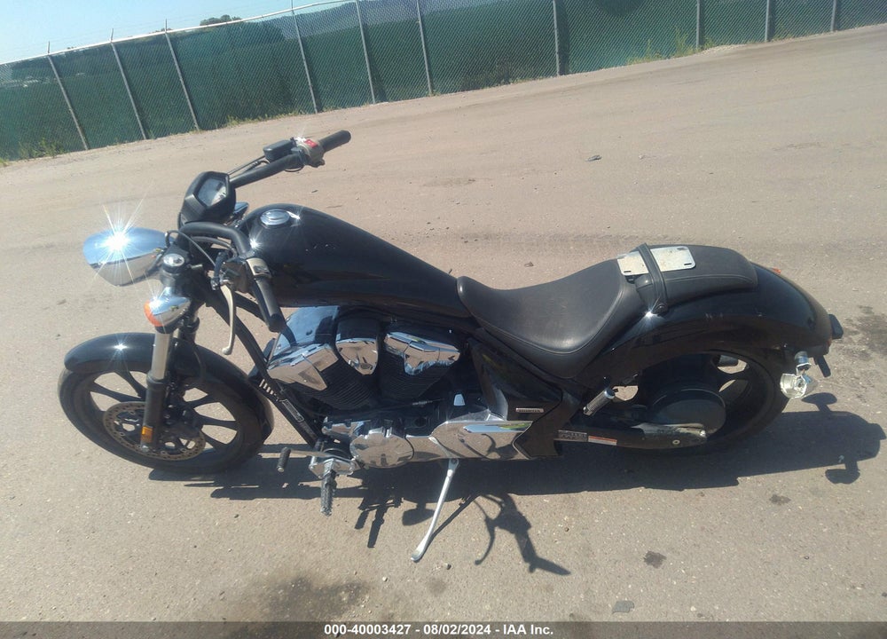 2014 HONDA VT1300 CX VIN: JH2SC61NXEK200397